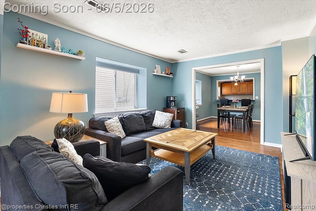 2715 Inman Street Ferndale, MI 48220 - Photo 5 of 29