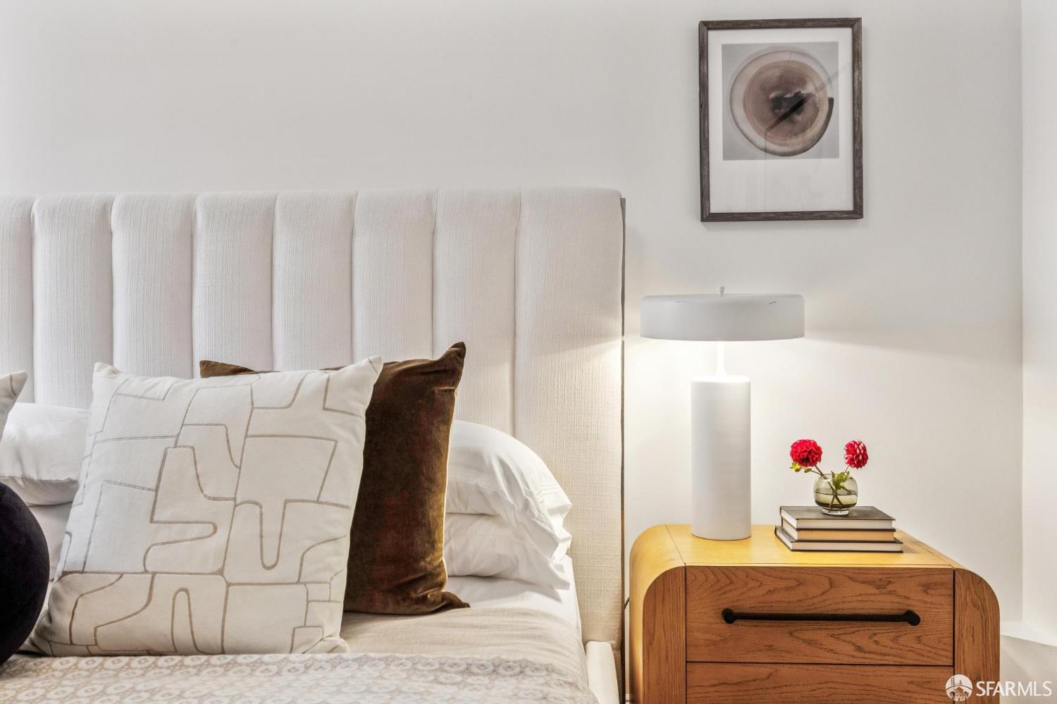 729 Douglass Street San Francisco, CA 94114 - Photo 59 of 92 a bedroom with a bed and a couch