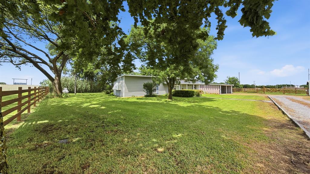 59 Noland Road Whitesboro, TX 76273 - Photo 11 of 26
