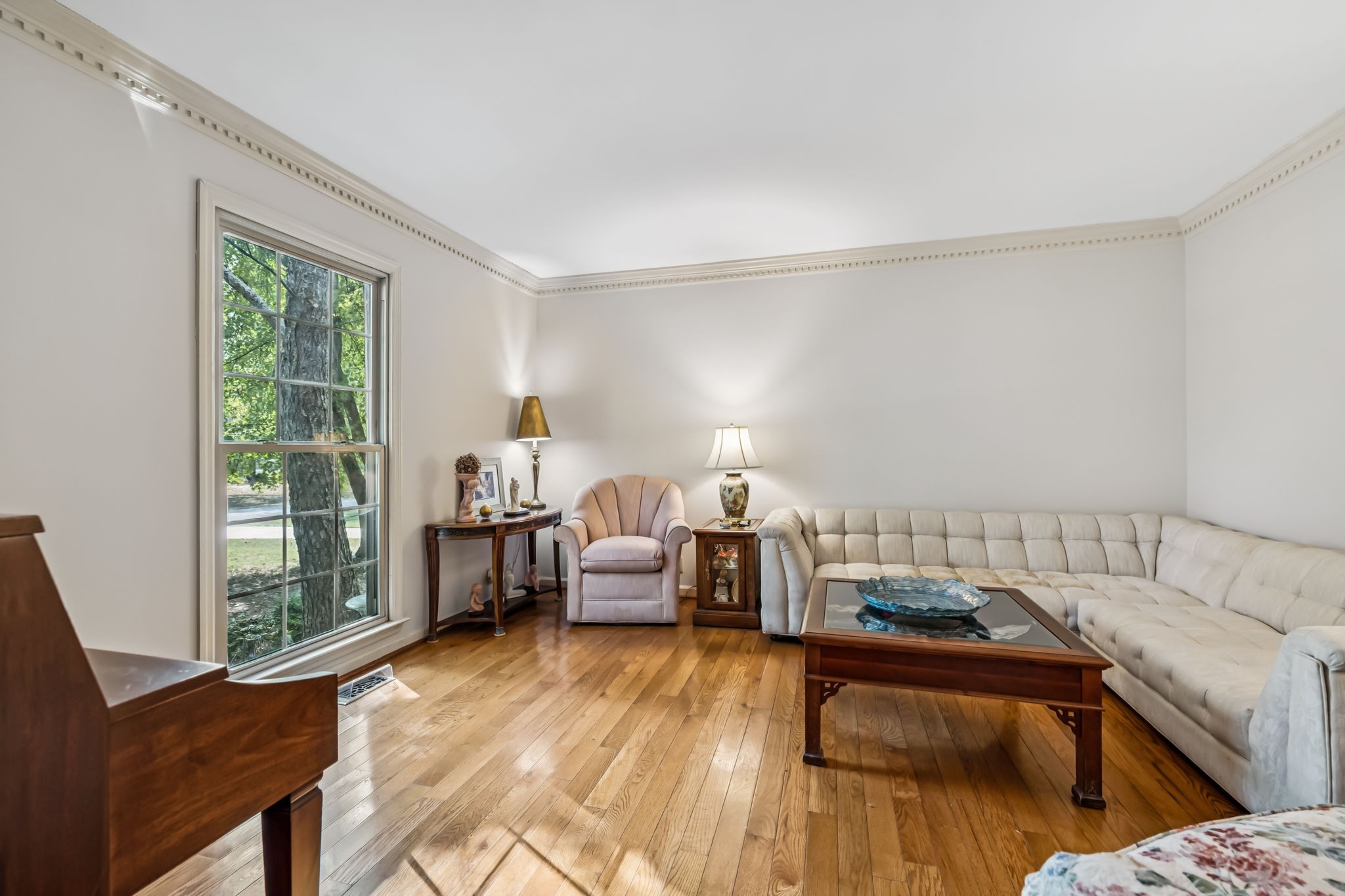 129 West Ridge Drive Hendersonville, TN 37075 - Photo 15 of 44 a bedroom with furniture and a window
