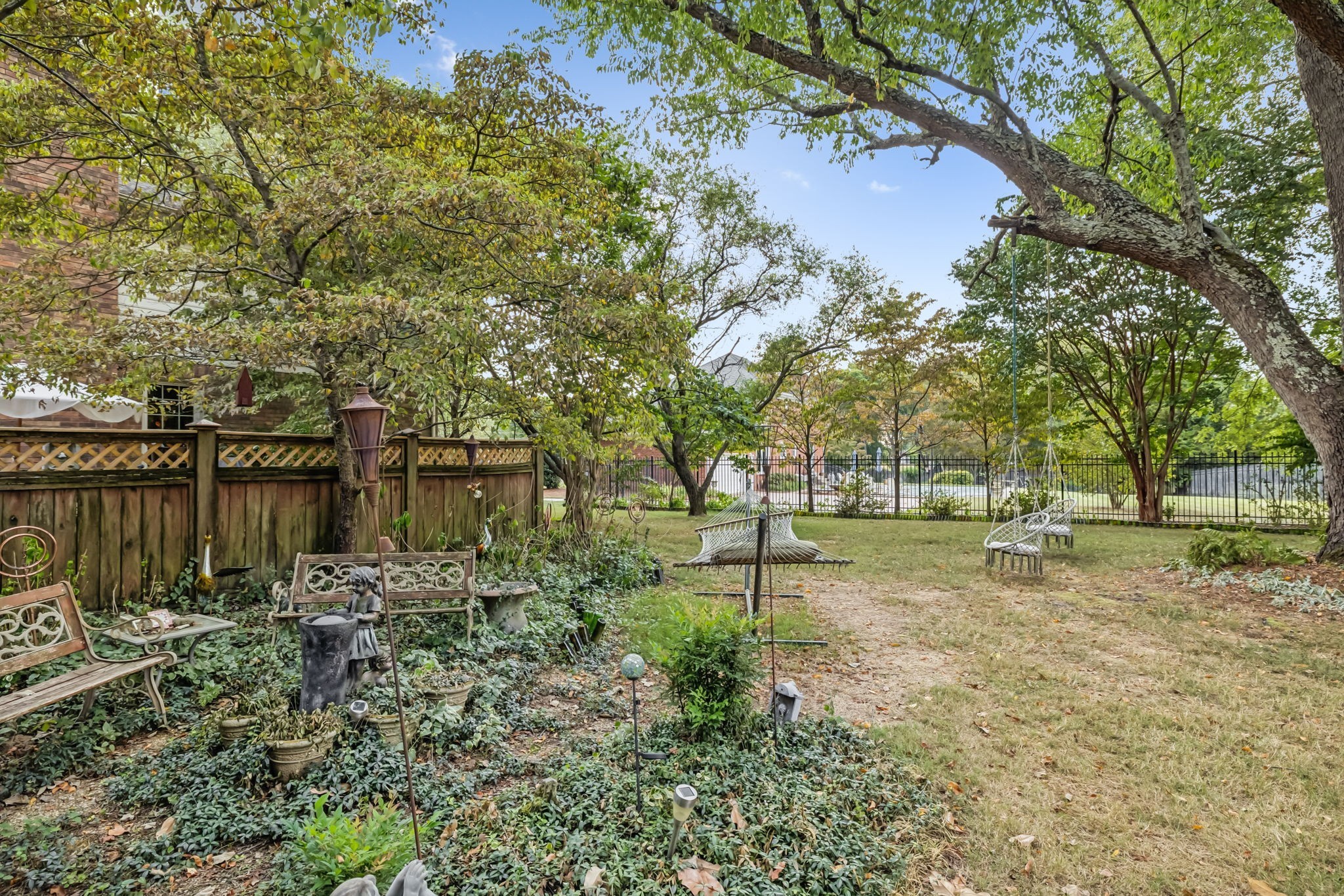 129 West Ridge Drive Hendersonville, TN 37075 - Photo 34 of 44 a view of a yard with a tree