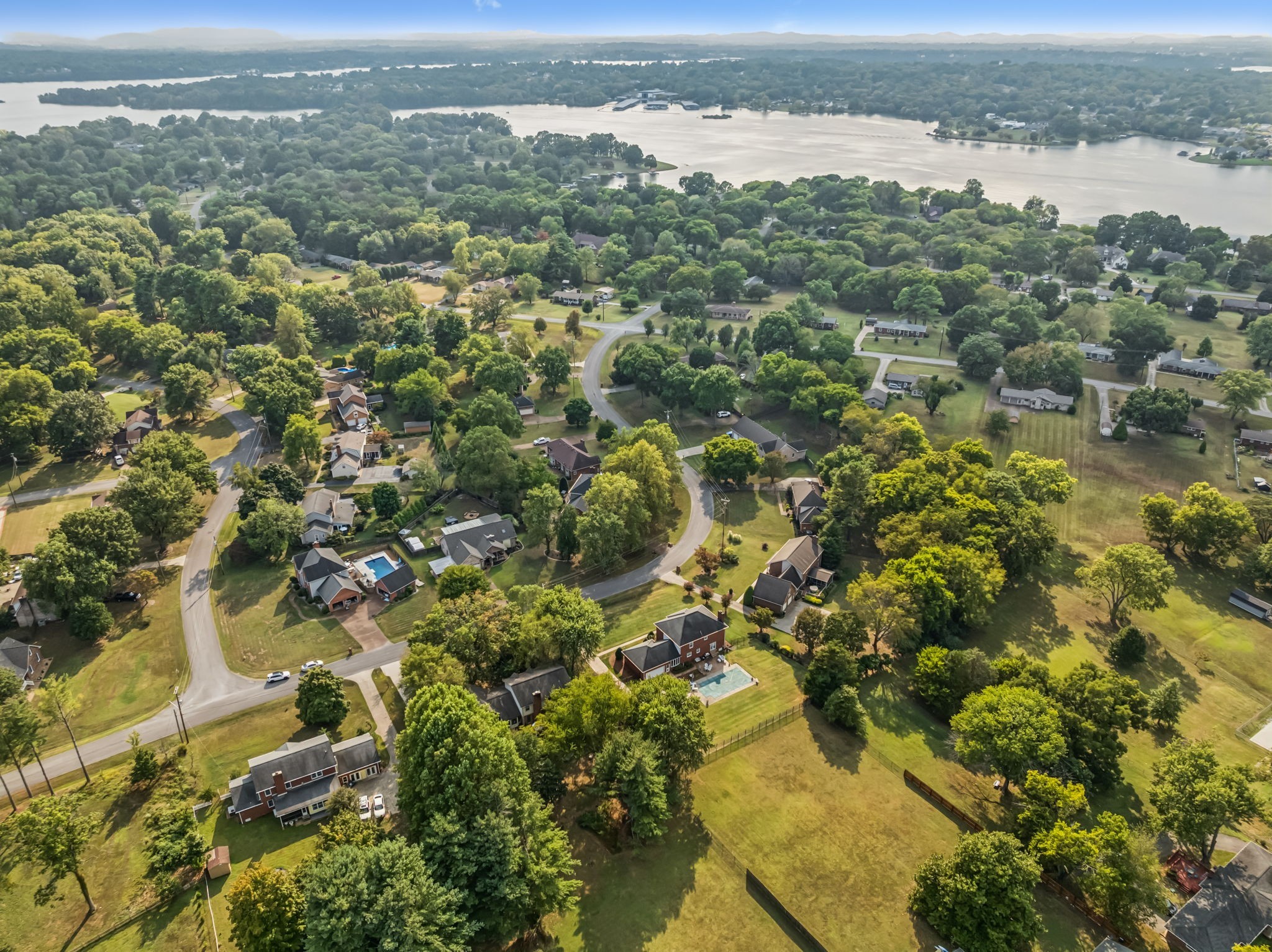 129 West Ridge Drive Hendersonville, TN 37075 - Photo 4 of 44 a view of city and mountain