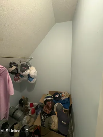 $259,000 | 34450 Highway 427, Philadelphia, MS 39350