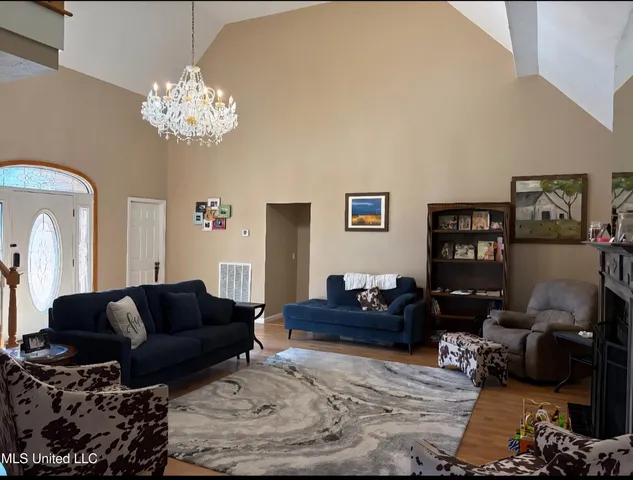 $259,000 | 34450 Highway 427, Philadelphia, MS 39350