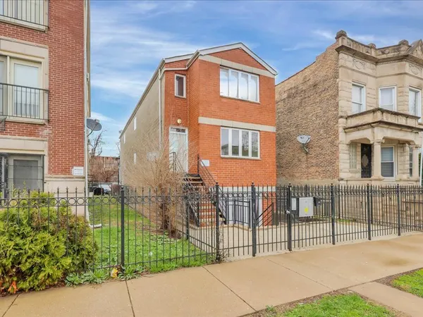 $560,000 | 3518 West Lexington Street, Chicago, IL 60624