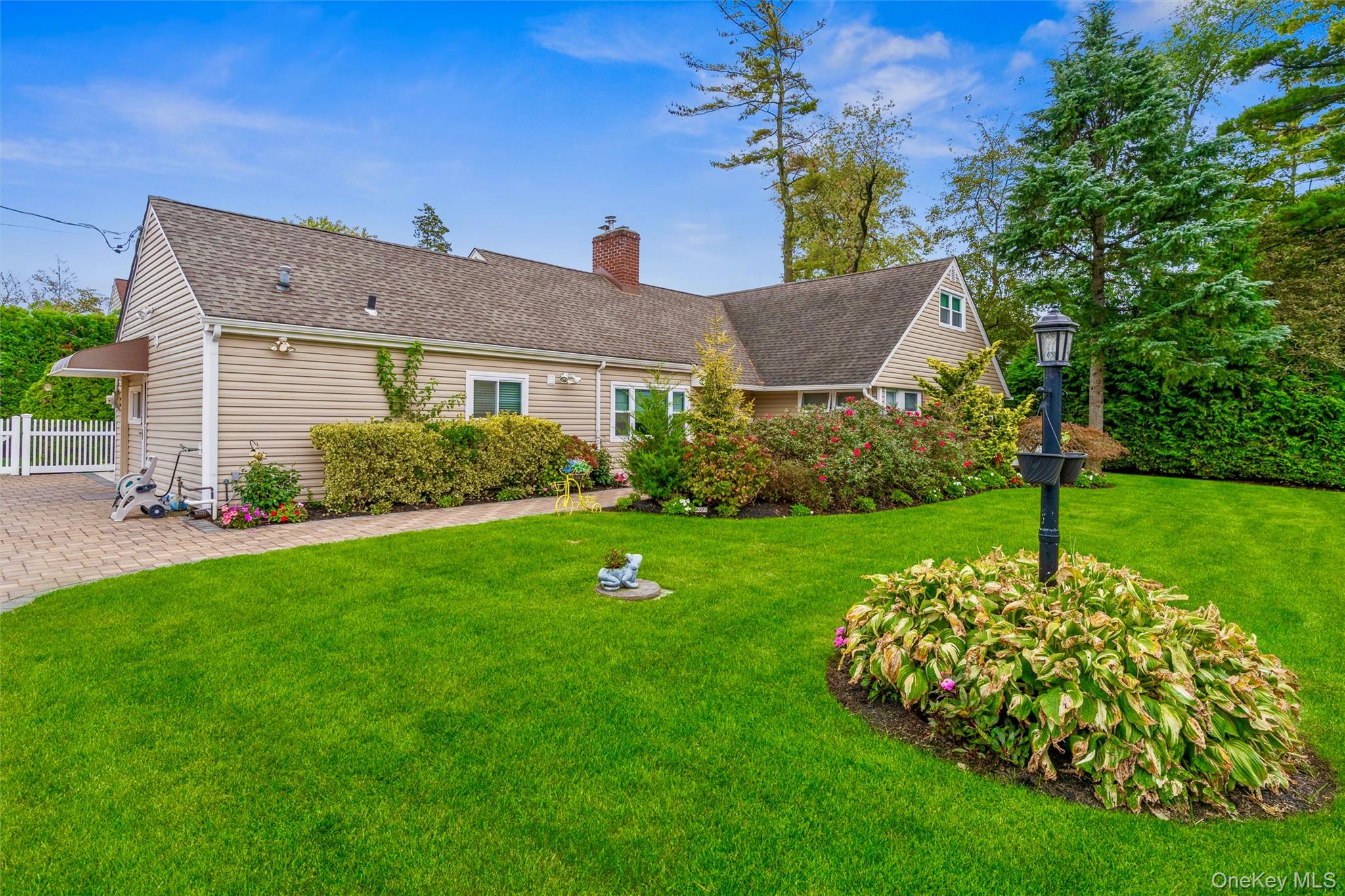 a view of a house with garden