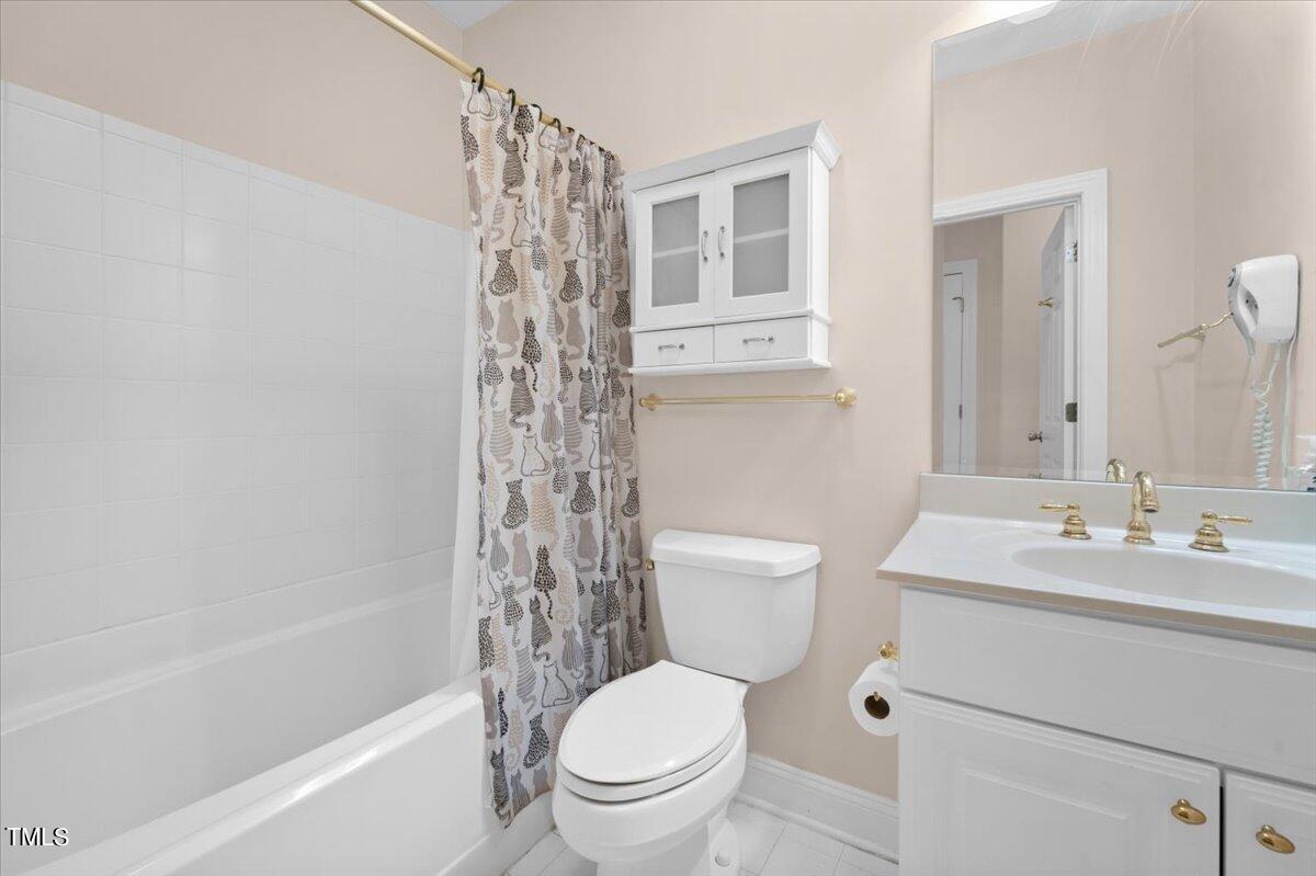 522 College Road, Unit 206 Greensboro, NC 27410 - Photo 26 of 53 28-Brett 522 College 206-28