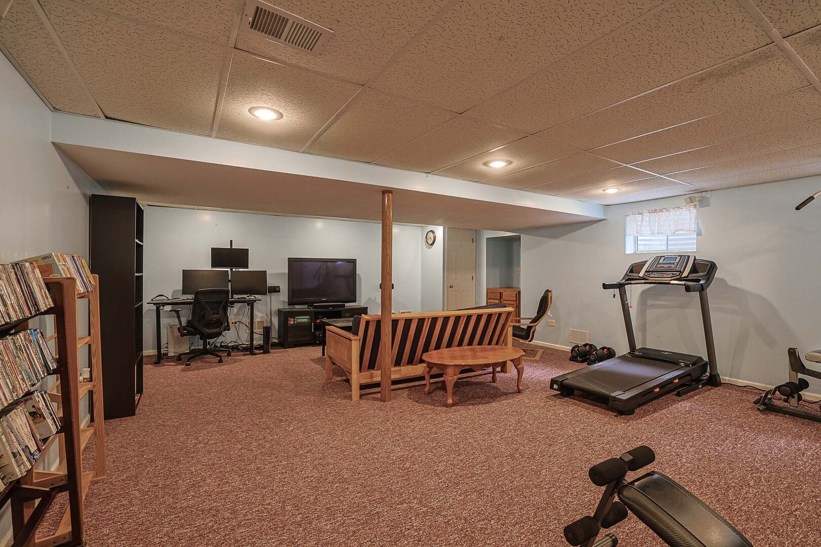 830 Hawk Lane Carol Stream, IL 60188 - Photo 23 of 30 a view of a room with gym equipment