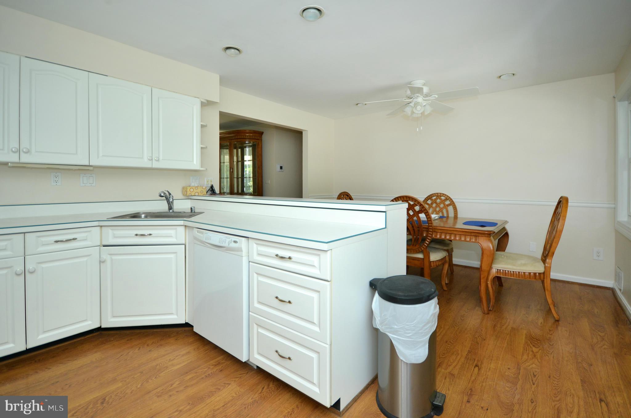 112 East Ridgely Road Lutherville-Timonium, MD 21093 - Photo 11 of 30 Kitchen