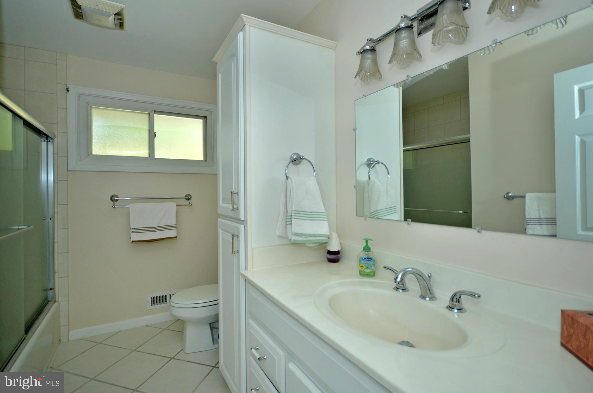 112 East Ridgely Road Lutherville-Timonium, MD 21093 - Photo 15 of 30 Bath