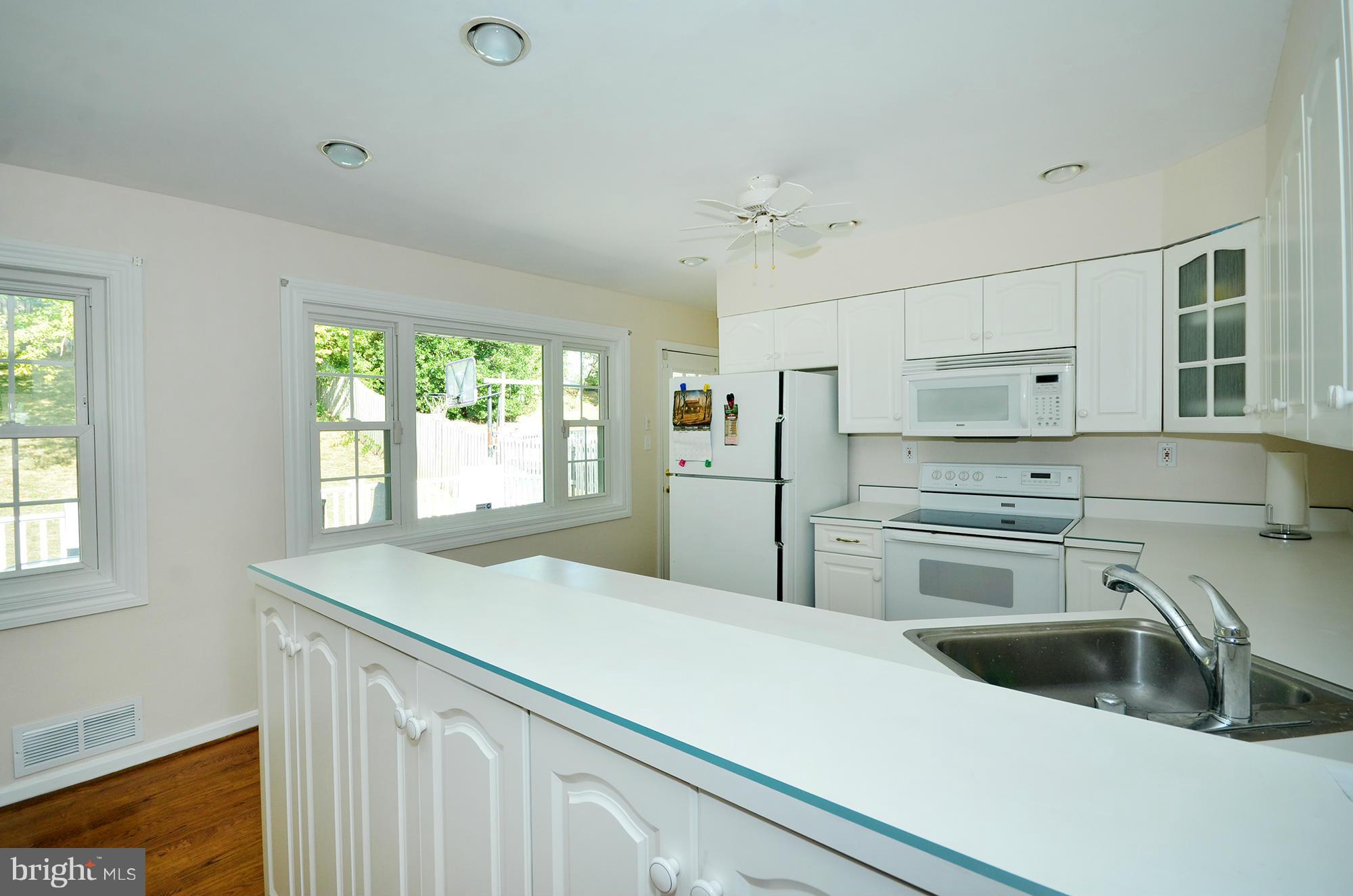 112 East Ridgely Road Lutherville-Timonium, MD 21093 - Photo 8 of 30 Kitchen