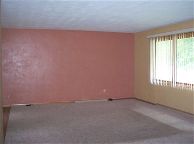 641 Waverly Road Davenport, IA 52804 - Photo 4 of 10 Gallery Image 4