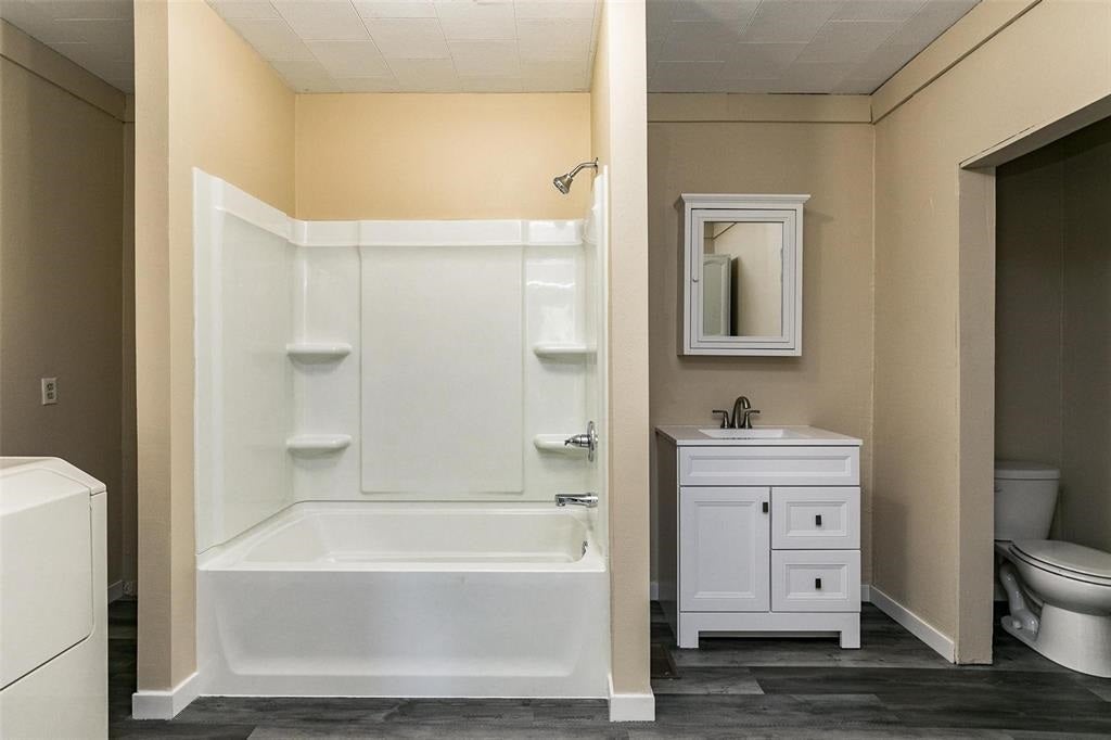 1310 Bryant Road Mount Vernon, IA 52314 - Photo 7 of 35 Gallery Image 7