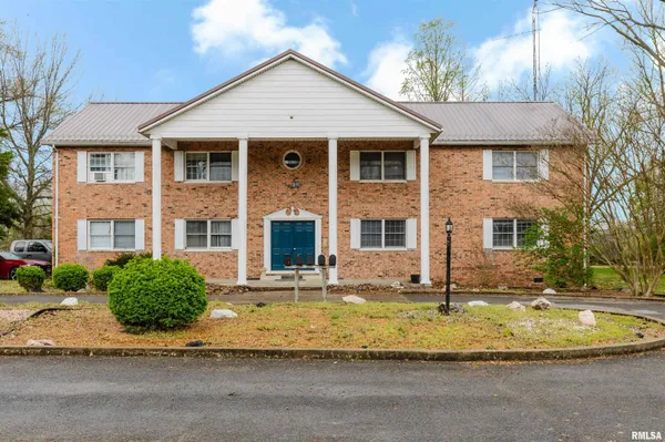 $299,900 | 1609 South 22nd Street, Herrin, IL 62948