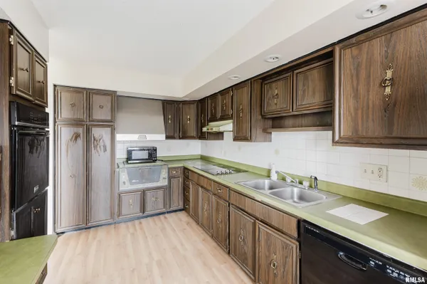 $299,900 | 1609 South 22nd Street, Herrin, IL 62948