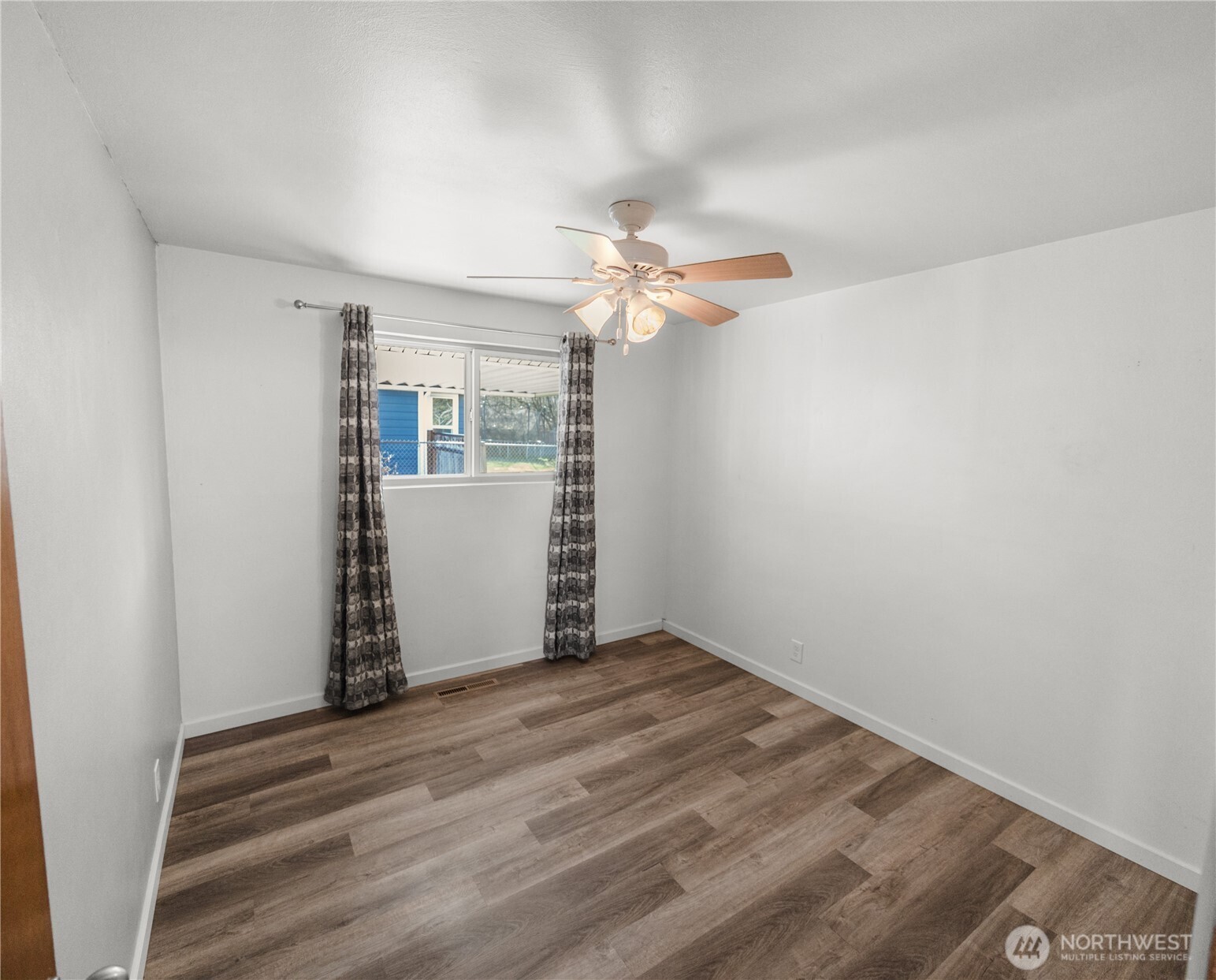 1018 13th Street Southwest Puyallup, WA 98371 - Photo 14 of 32