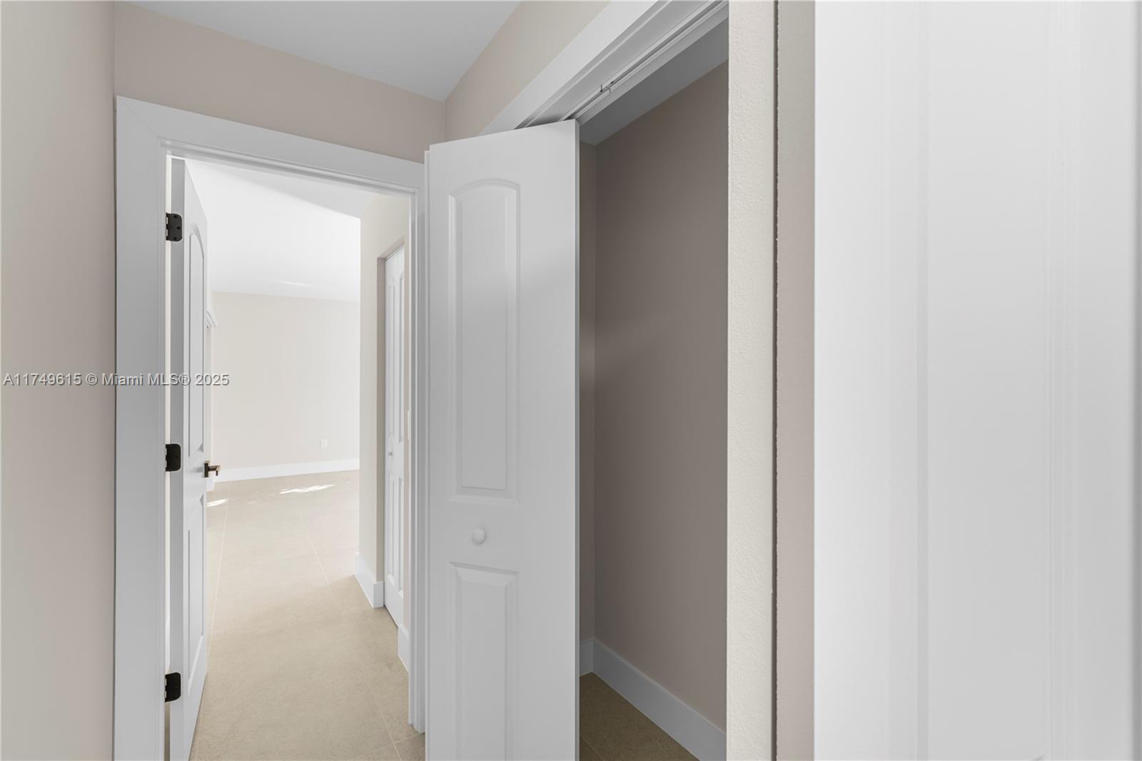 22274 Southwest 61st Avenue Boca Raton, FL 33428 - Photo 33 of 60