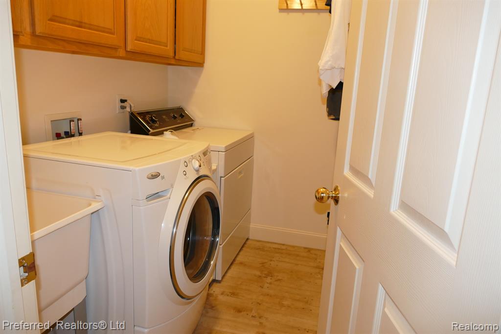 6959 Kennesaw Road Canton, MI 48187 - Photo 22 of 42