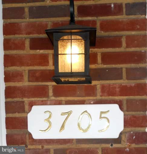 3705 Woodridge Road Baltimore, MD 21229 - Photo 18 of 23 Exterior (Front)