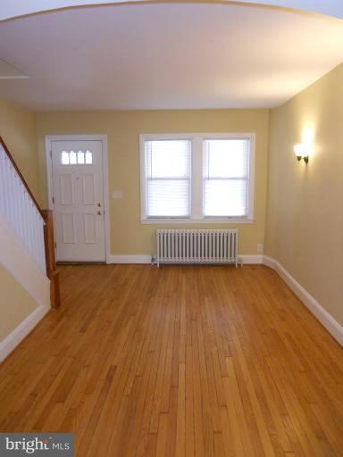 3705 Woodridge Road Baltimore, MD 21229 - Photo 2 of 23 Living Room