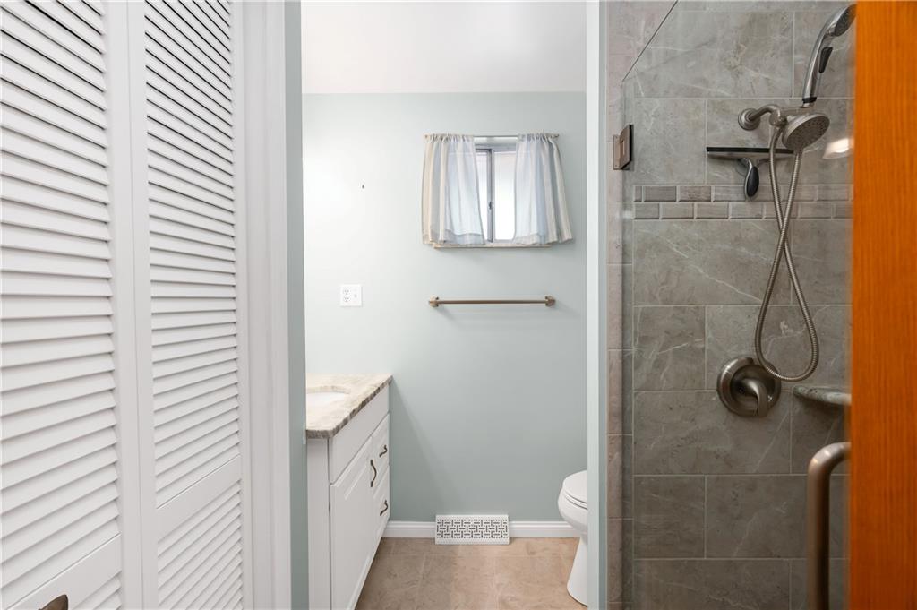 112 Philmar Drive Butler, PA 16002 - Photo 22 of 35 Full main Floor Bathroom
