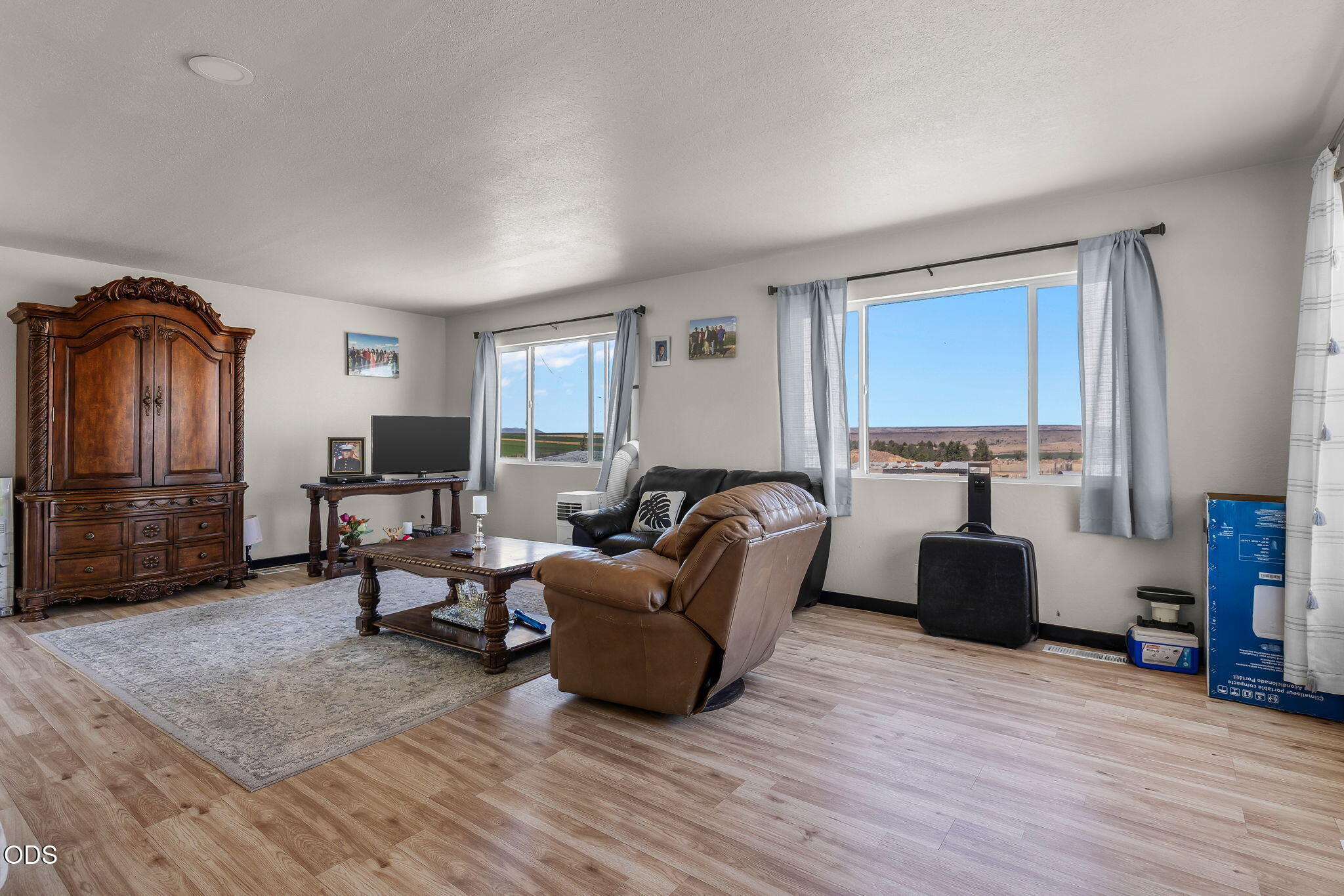 7200 Northeast Quaale Road Madras, OR 97741 - Photo 4 of 41