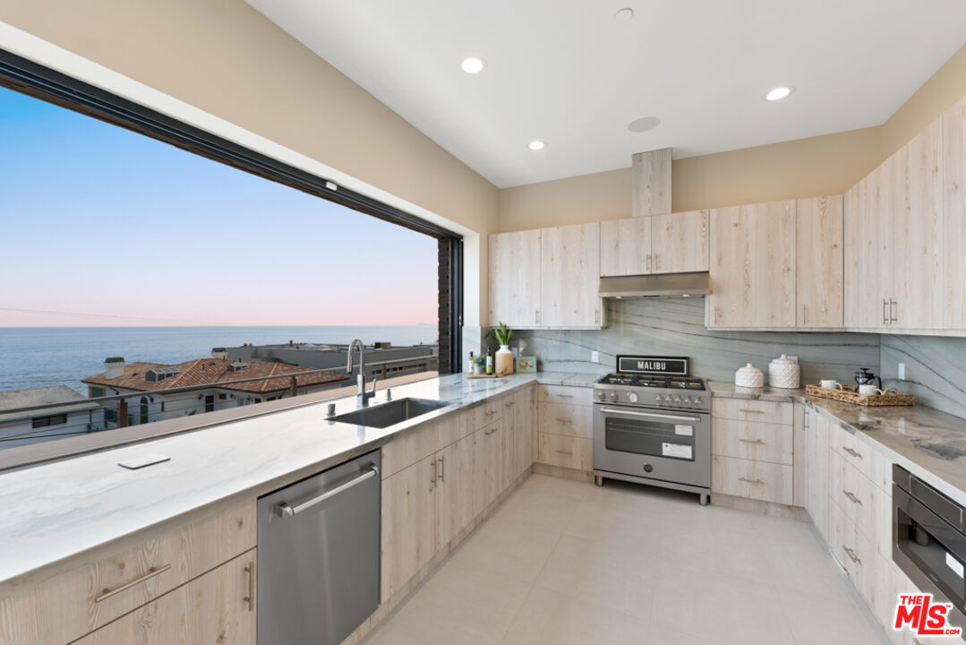 25411 Malibu Road Malibu, CA 90265 - Photo 13 of 51