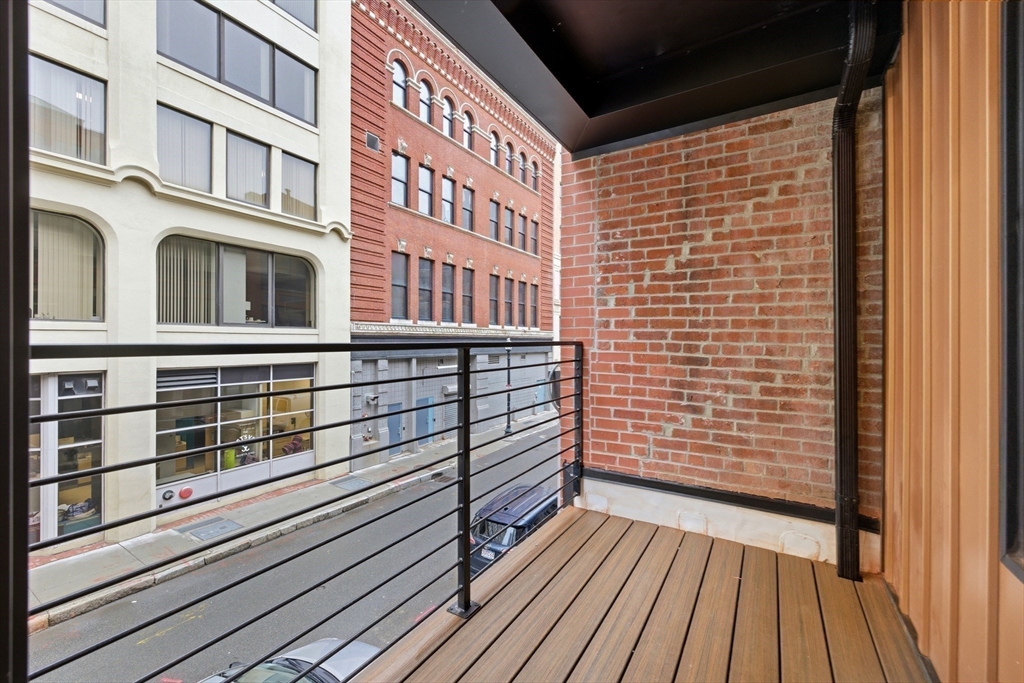 230 Friend Street, Unit 3 Boston, MA 02114 - Photo 16 of 29