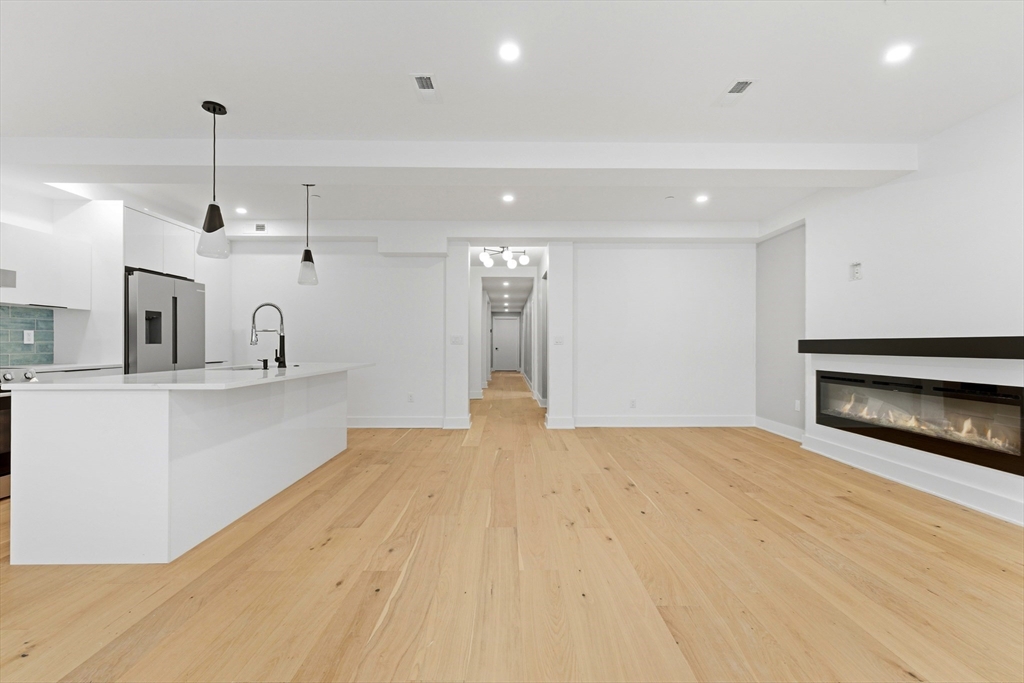 230 Friend Street, Unit 3 Boston, MA 02114 - Photo 19 of 29