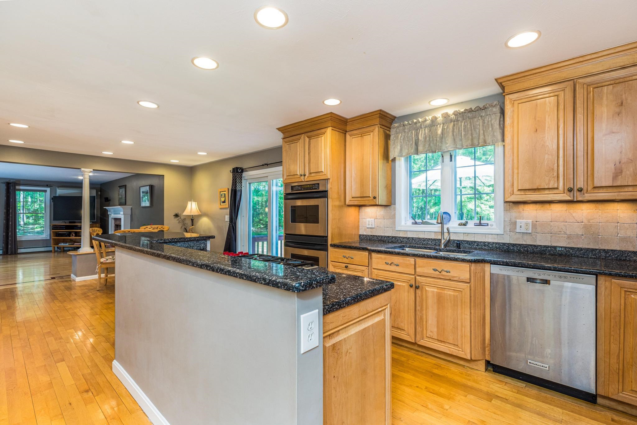 7 Fieldstone Drive Dover, NH 03820 - Photo 4 of 31