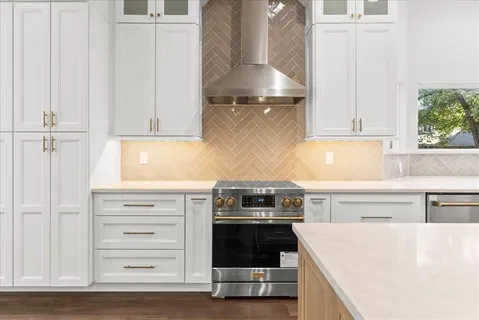 $849,999 | 3801 Berry Hill Court, Double Oak, TX 75028