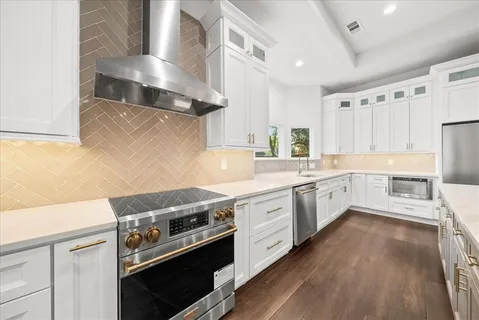 $849,999 | 3801 Berry Hill Court, Double Oak, TX 75028