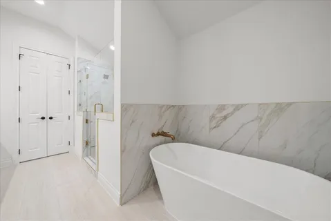 $849,999 | 3801 Berry Hill Court, Double Oak, TX 75028