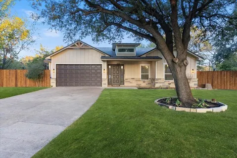 $849,999 | 3801 Berry Hill Court, Double Oak, TX 75028