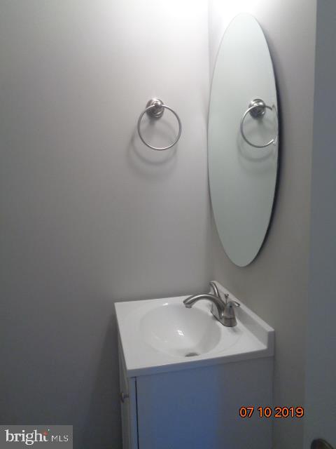 1233 Adams Road Waldorf, MD 20602 - Photo 13 of 25 Half bath