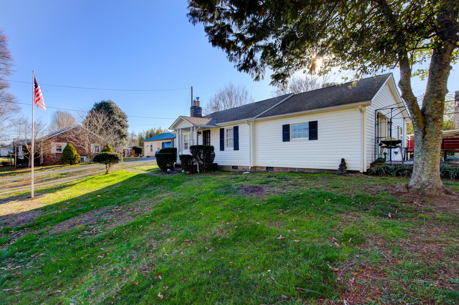 3520 Cunningham Road Knoxville, TN 37918 - Photo 3 of 22 Positive Perceptions (2)