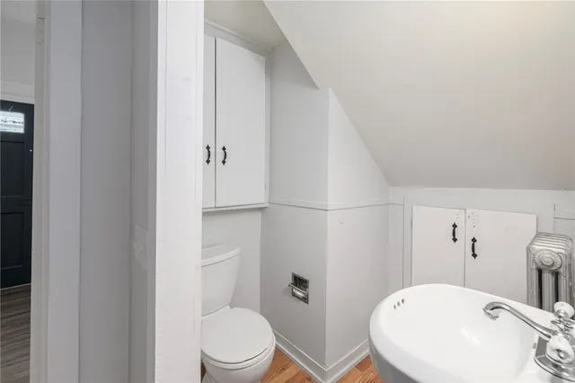 $2,700 | 10 Broad Street, Unit 1, Warren, RI 02885