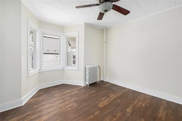 $2,700 | 10 Broad Street, Unit 1, Warren, RI 02885