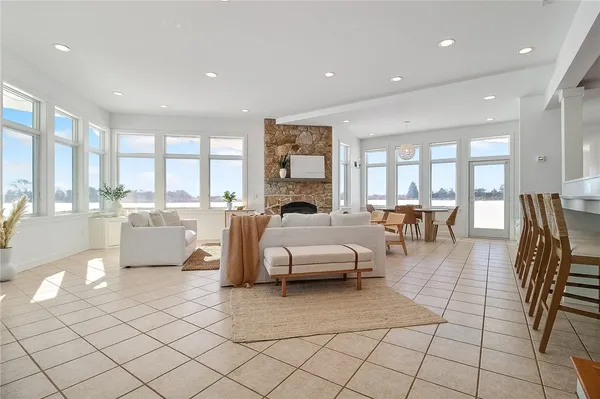 $2,775,000 | 550 Cards Pond Road, South Kingstown, RI 02879