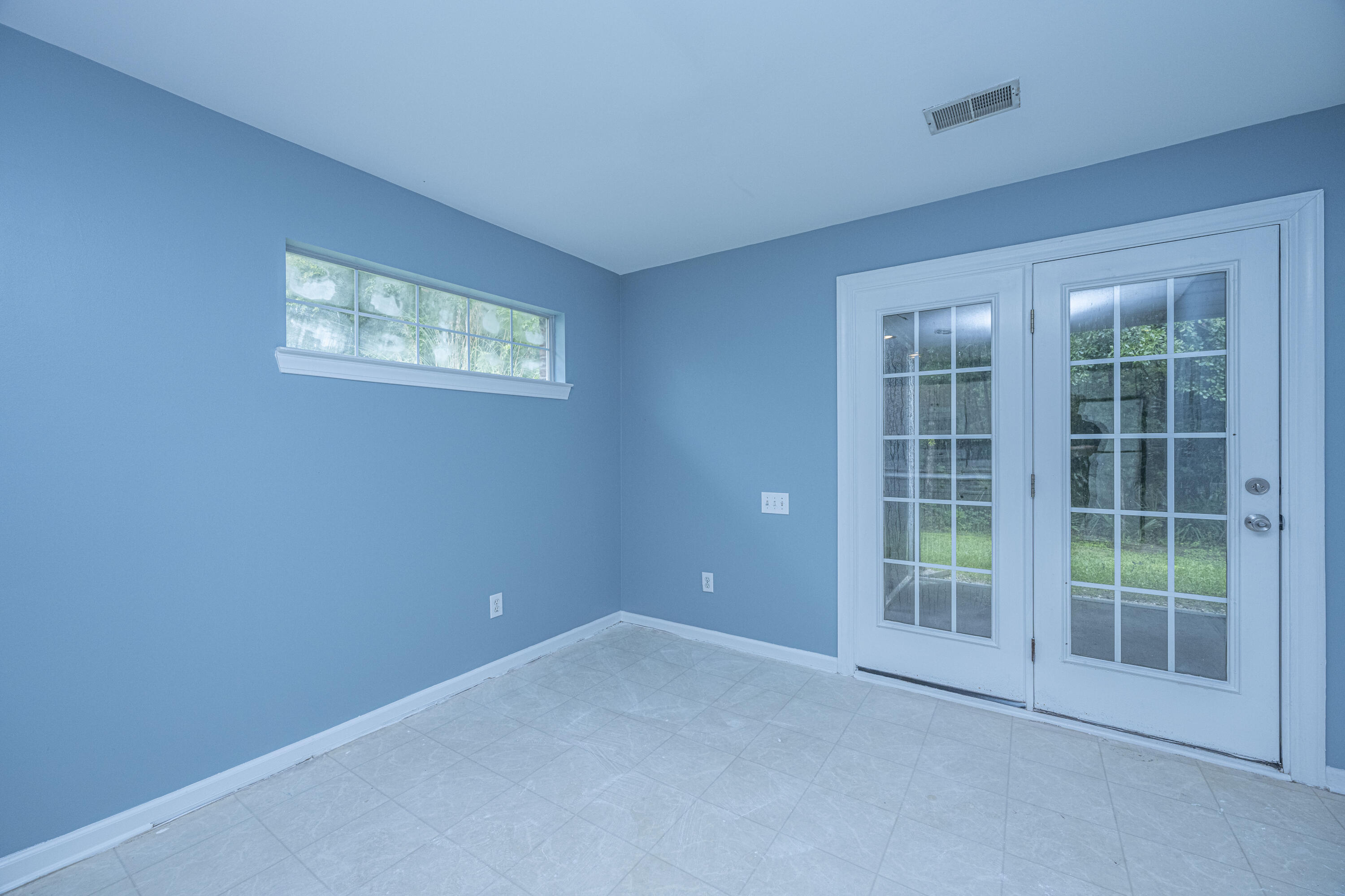 3236 Queensgate Way Mount Pleasant, SC 29466 - Photo 8 of 18 13