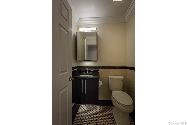565 Merrick Road, Unit 110 Rockville Centre, NY 11570 - Photo 10 of 11