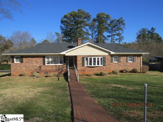 901 Wembley Road Greenville, SC 29607 - Photo 1 of 7