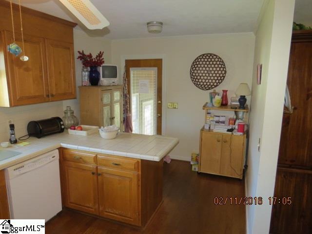 901 Wembley Road Greenville, SC 29607 - Photo 6 of 7