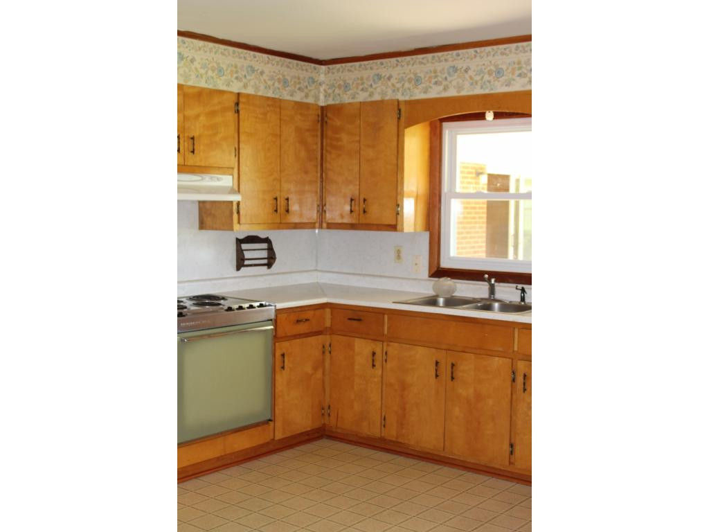 175 Hopson Road Johnson City, TN 37601 - Photo 23 of 28 kitchen in apartment