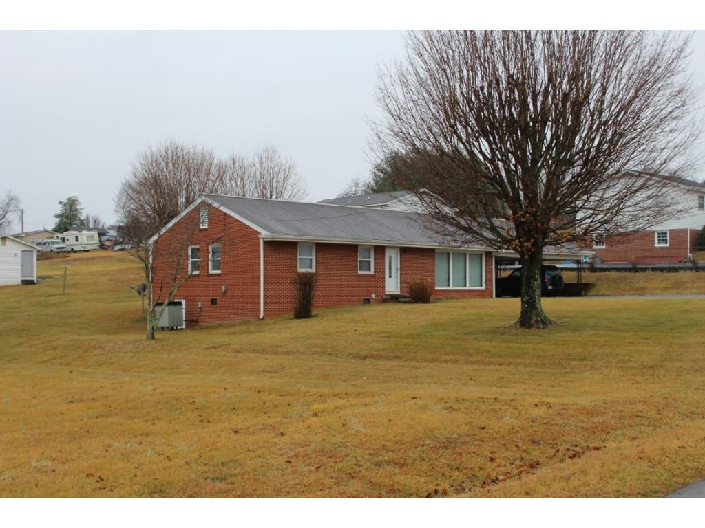 175 Hopson Road Johnson City, TN 37601 - Photo 5 of 28 side view of property