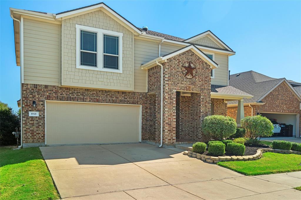 912 Falcon Road Argyle, TX 76226 - Photo 3 of 40