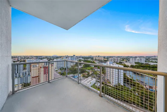 $395,000 | 10 Southwest South River Drive, Unit PHI15, Miami, FL 33130