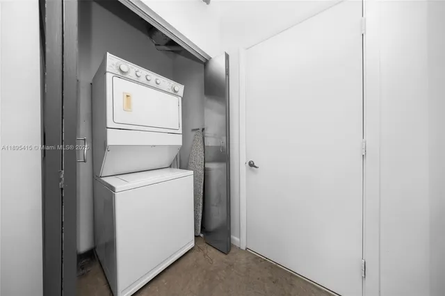 $395,000 | 10 Southwest South River Drive, Unit PHI15, Miami, FL 33130