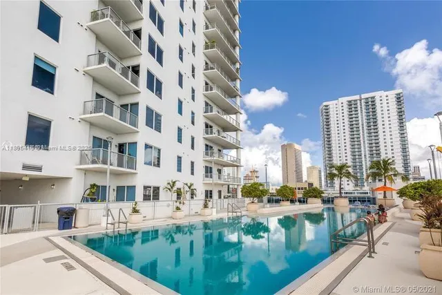 $395,000 | 10 Southwest South River Drive, Unit PHI15, Miami, FL 33130