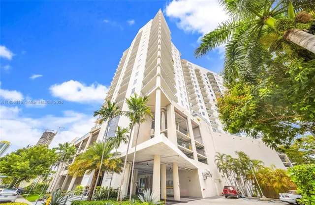 $395,000 | 10 Southwest South River Drive, Unit PHI15, Miami, FL 33130